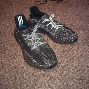 Adidas Yeezys 350 V2s